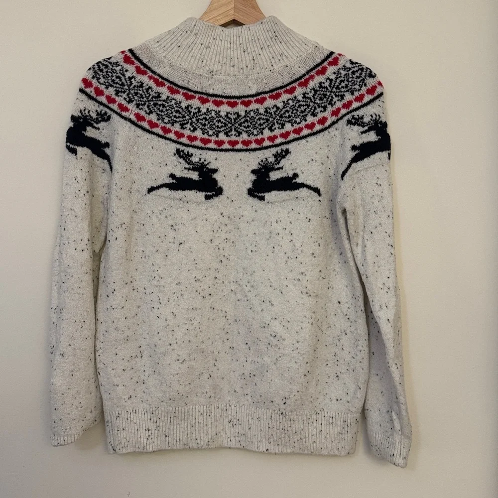 🦌 LOFT Fair Isle Reindeer Sweater – Cozy Holiday Winter Classic (Small) - Picture 3 of 4